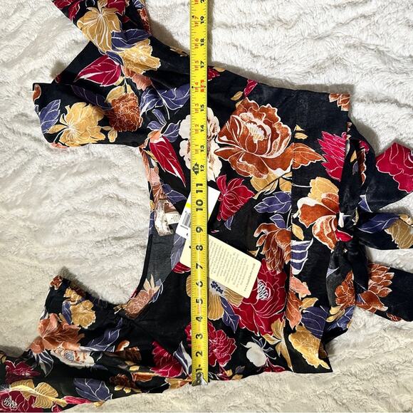 Band Of The Free M Black Berry Smocked Floral Wrap Crop Top Boho Western Gypsy - Picture 10 of 14